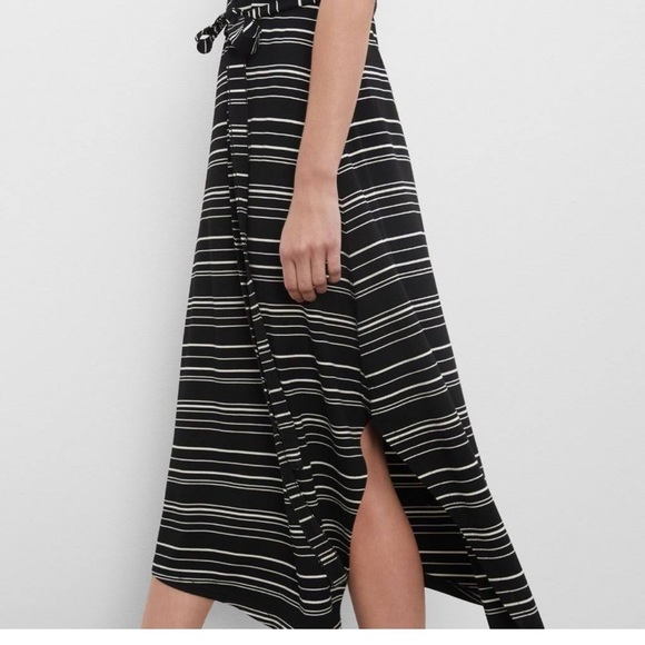 NWT Club Monaco striped square neck knit dress robe with waist tie - Picture 3 of 12